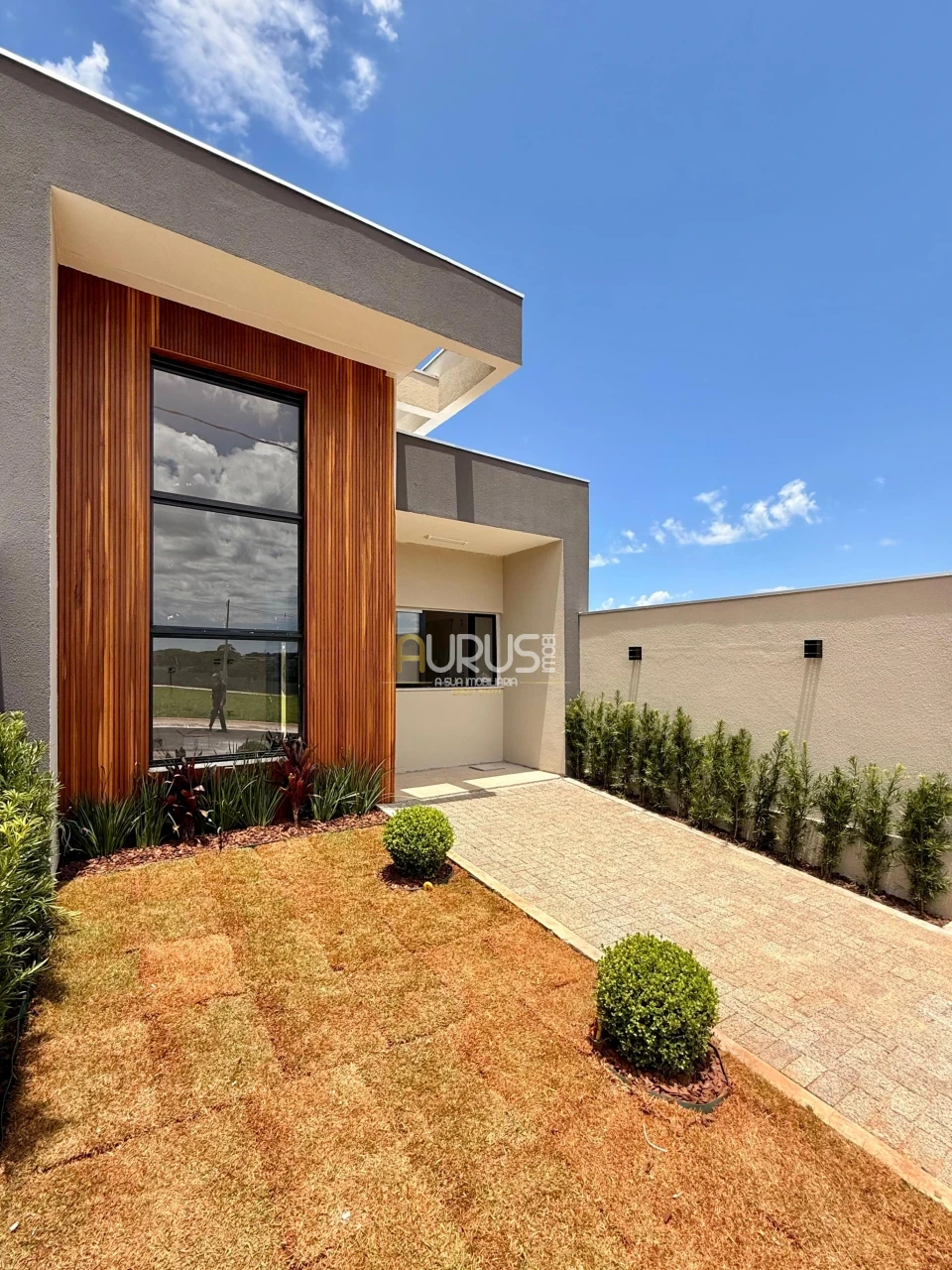 Imagens do imóveis Casa Em Condomínio Fechado - Pronto para Morar