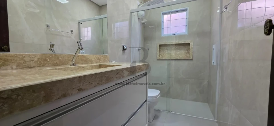 Imagens do imóveis Casa de rua à Venda em Excelente Região de Cambé