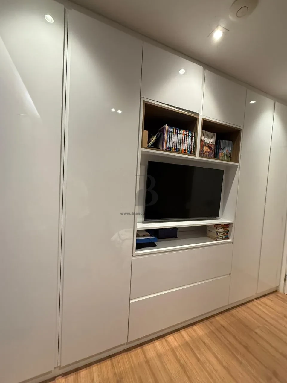 MAISON LEGACY