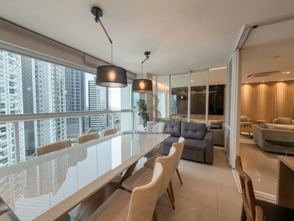 MAISON LEGACY