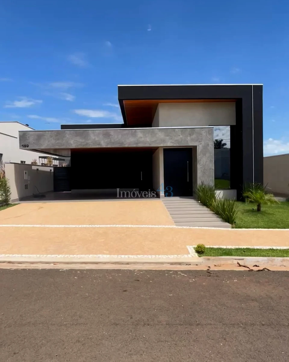 Casa - Royal Boulevard