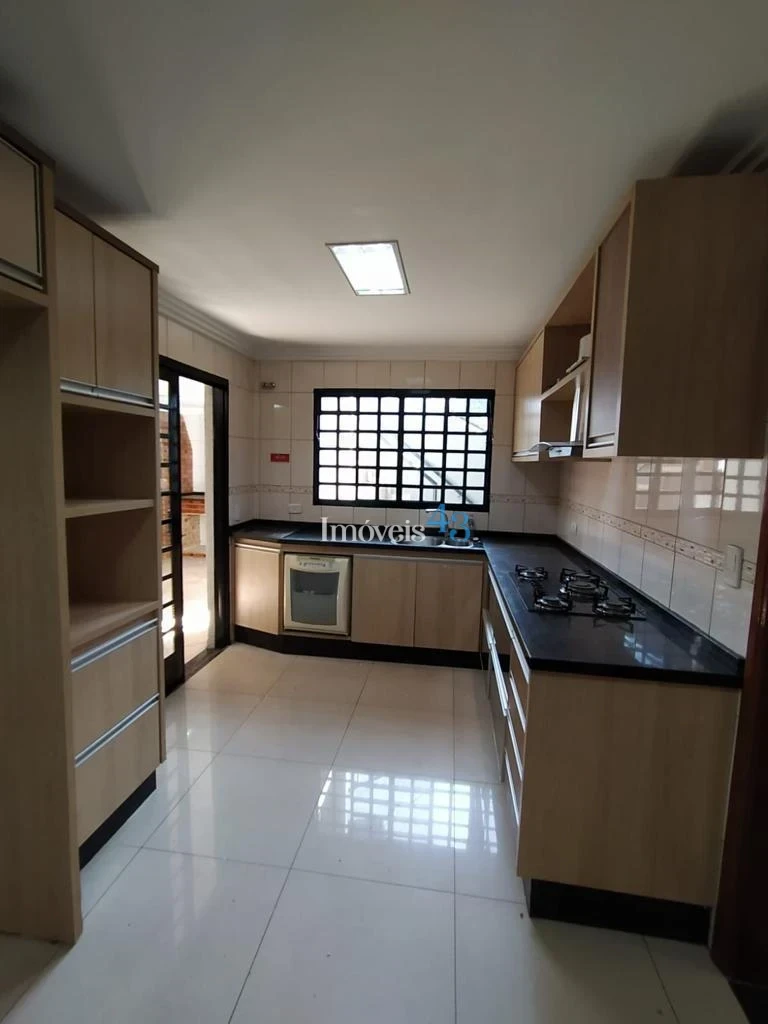 Imagens do imóveis CASA A VENDA - JARDIM COLUMBIA IV -ARAPONGAS