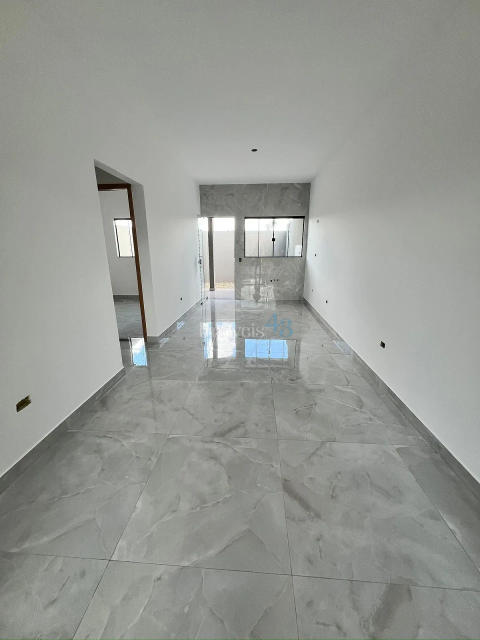 Imagens do imóveis CASA NOVA - JD. PARANÁ