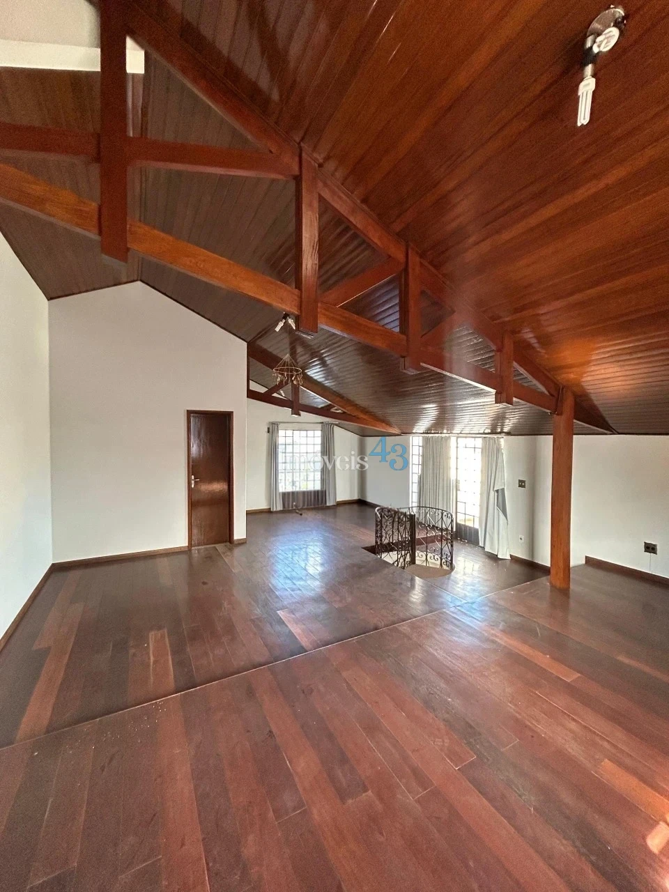 Imagens do imóveis CASA A VENDA - JD VILA RICA - CAMBE-PR