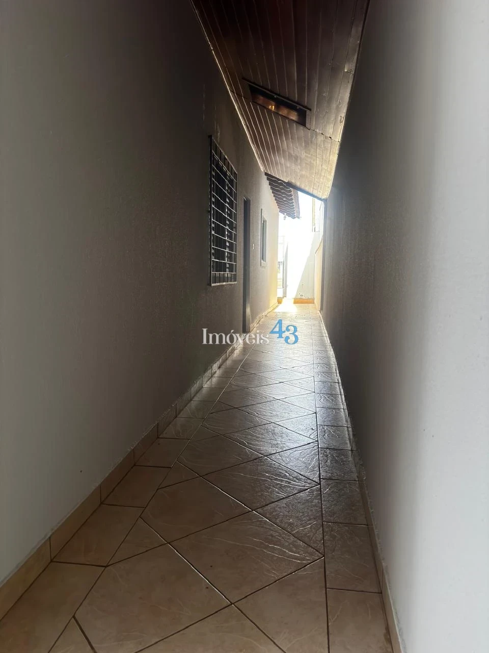 Imagens do imóveis CASA A VENDA - JD PLANALTO VERDE -CAMBÉ-PR.