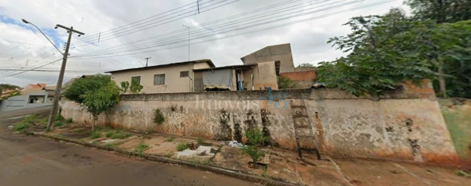 CASA - JD. PLANALTO VERDE