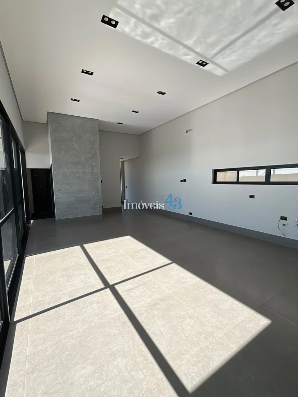 Imagens do imóveis CASA DE ALTO PADRÃO - ROYAL BOULEVARD RESIDENCE