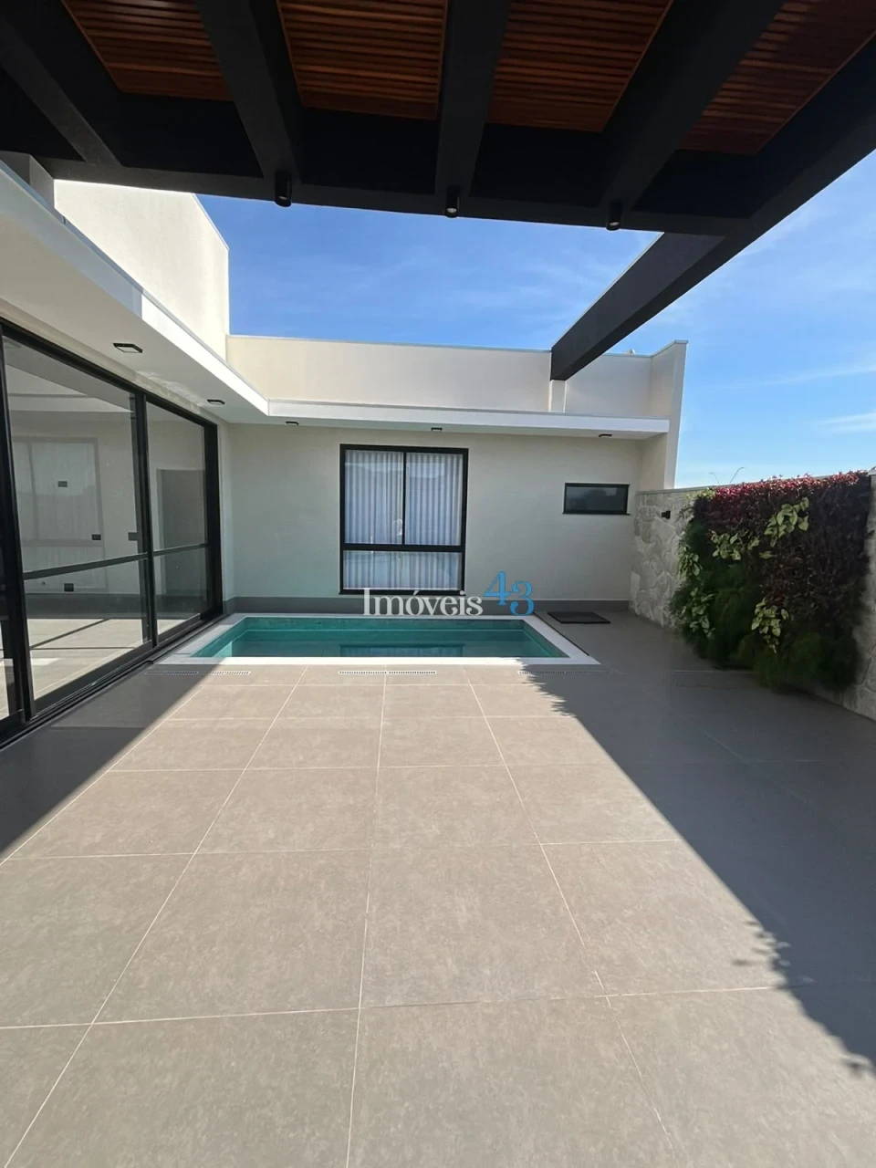 Imagens do imóveis CASA DE ALTO PADRÃO - ROYAL BOULEVARD RESIDENCE