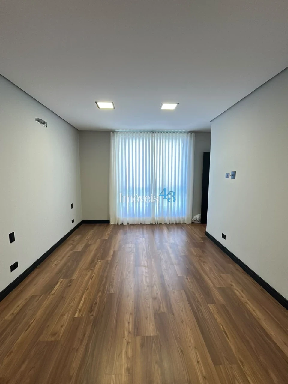 Imagens do imóveis CASA DE ALTO PADRÃO - ROYAL BOULEVARD RESIDENCE