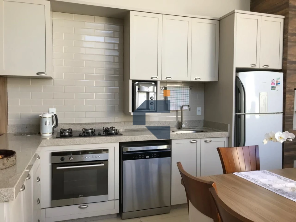 Casa com 2 suíte + 1 dormitório à venda, 90 m² por R$ 700.000 - Tropical III - Cascavel/PR