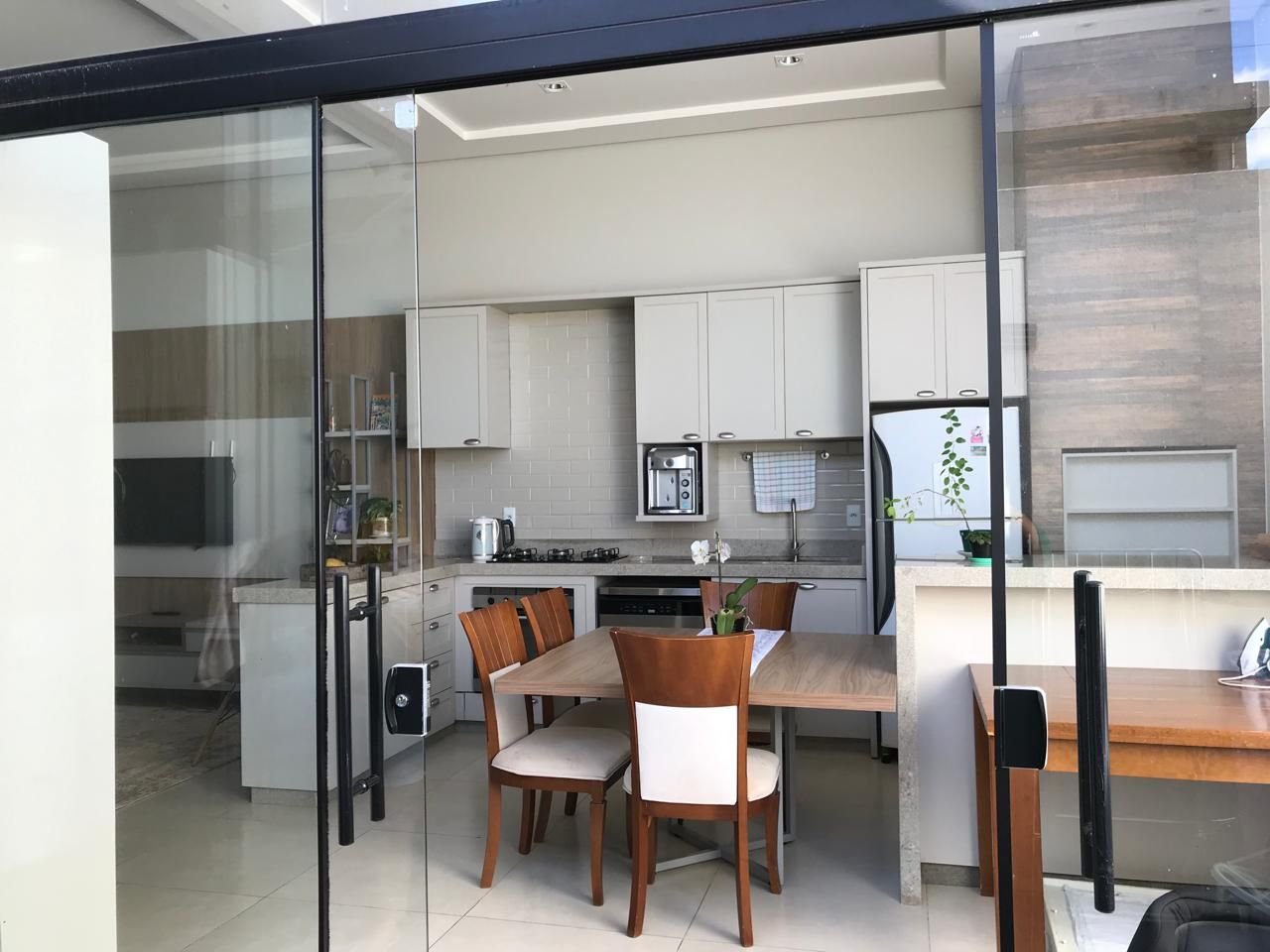 Imagens do imóveis Casa com 2 suíte + 1 dormitório à venda, 90 m² por R$ 700.000 - Tropical III - Cascavel/PR