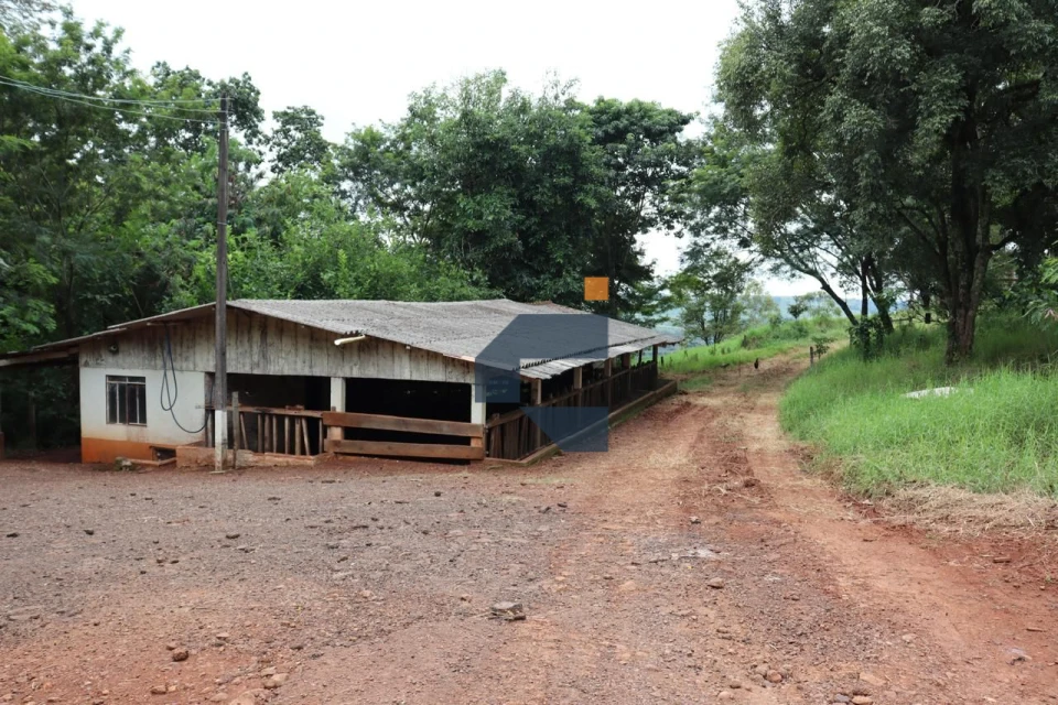 AREA RURAL A VENDA EM LINDOESTE