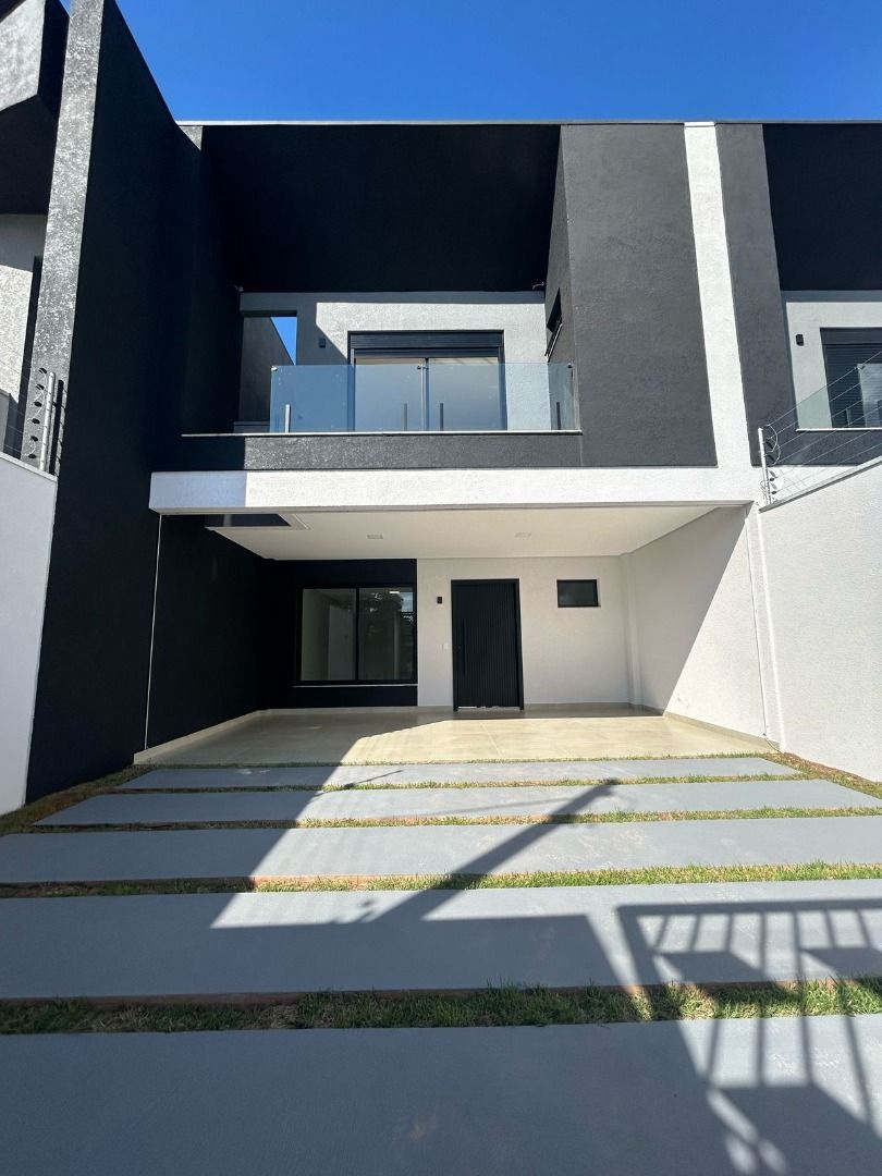 Sobrado com 3 dormitórios à venda, 160 m² por R$ 1.150.000,00 - Country - Cascavel/PR