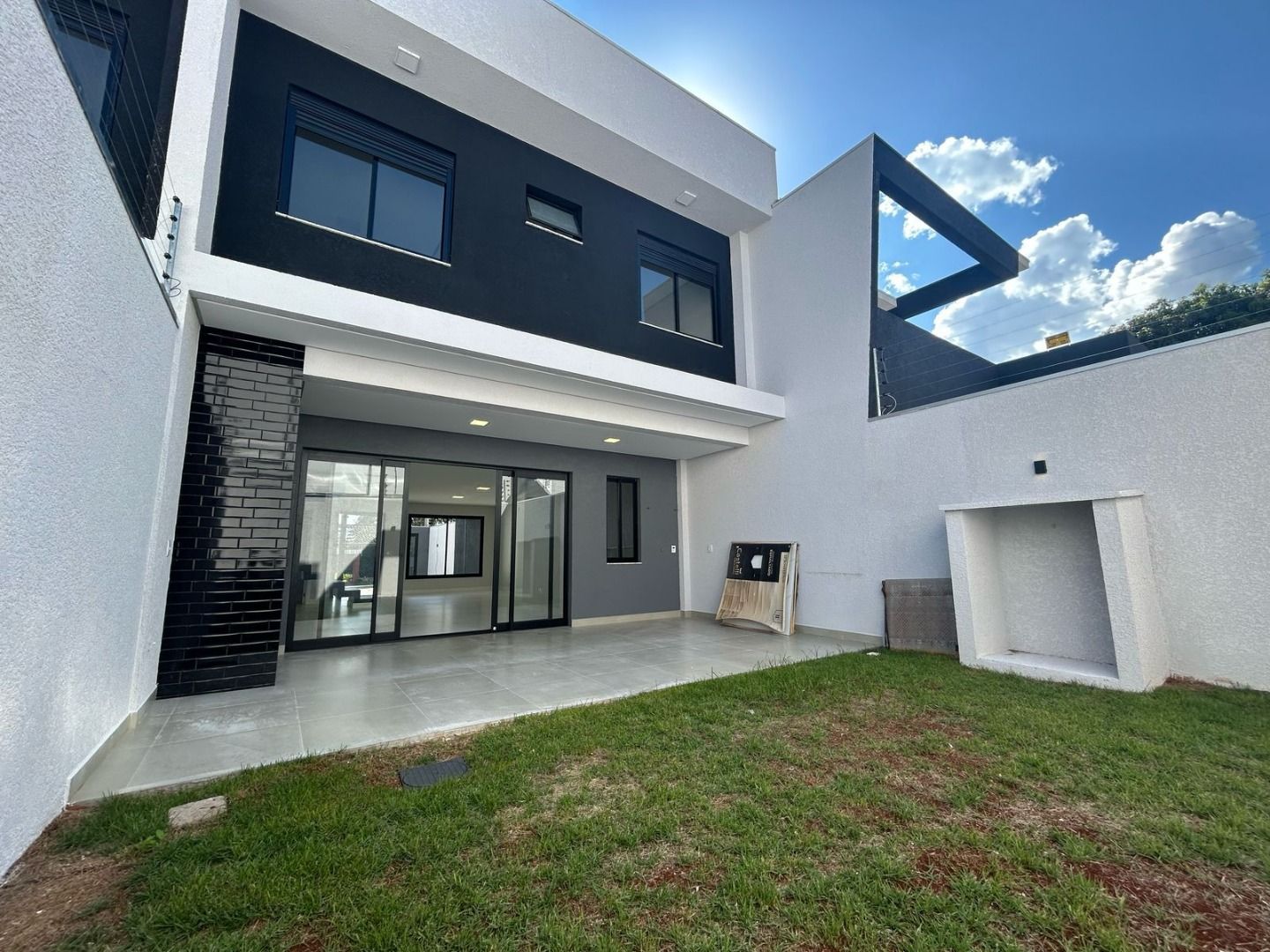 Sobrado com 3 dormitórios à venda, 160 m² por R$ 1.150.000,00 - Country - Cascavel/PR