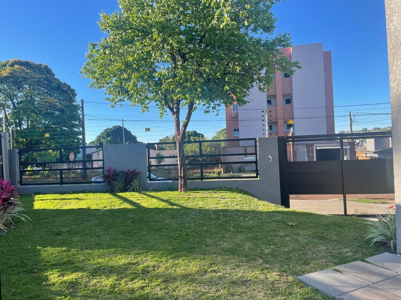 Imagens do imóveis Sobrado de esquina com 3 dormitórios à venda, 135 m² por R$ 950.639 - Cancelli - Cascavel/PR