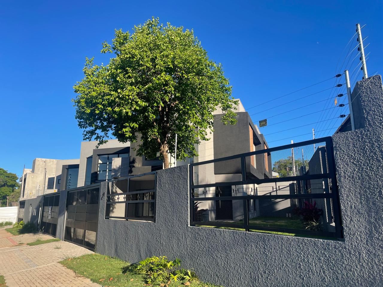 Imagens do imóveis Sobrado de esquina com 3 dormitórios à venda, 135 m² por R$ 950.639 - Cancelli - Cascavel/PR