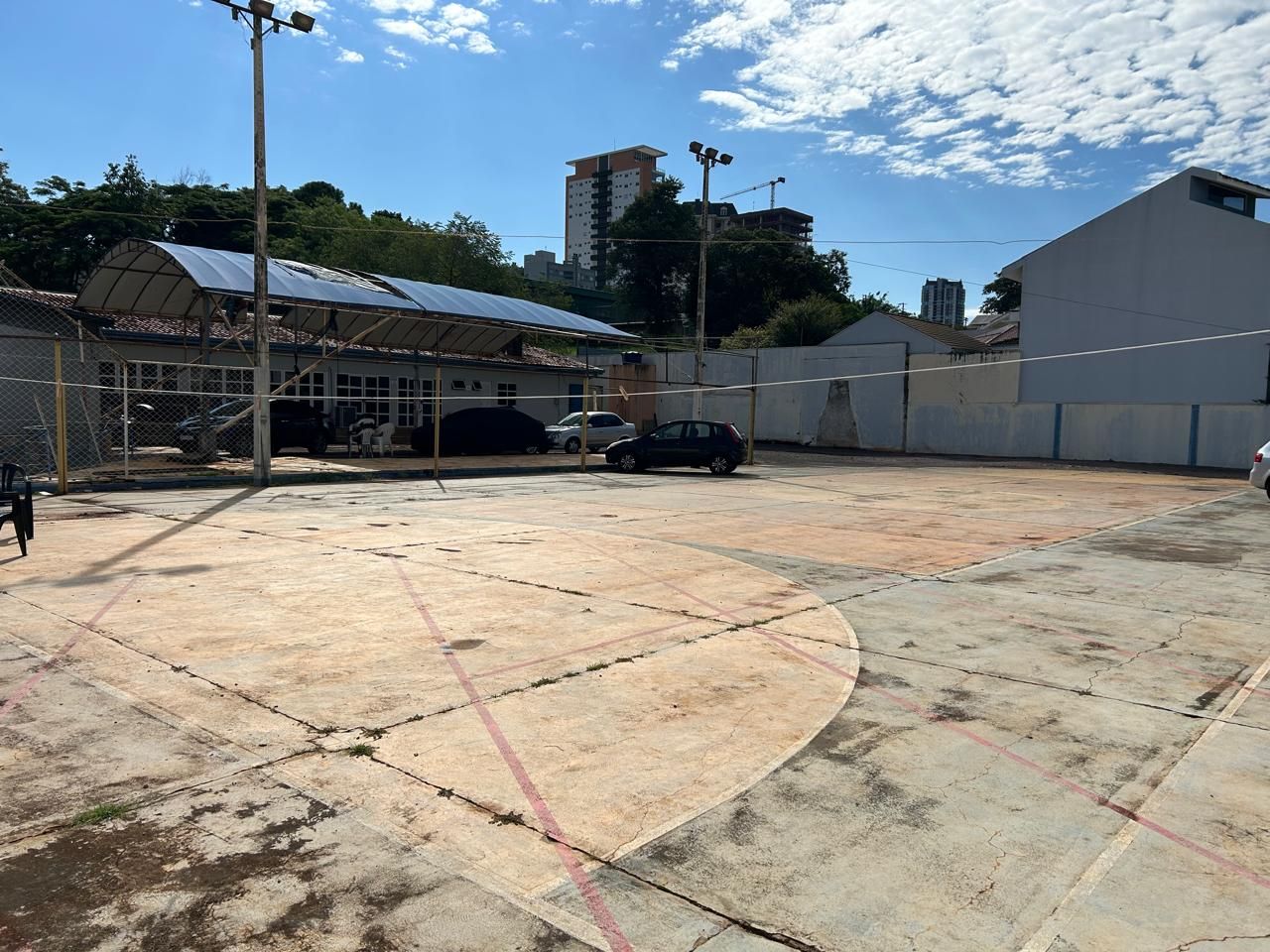 EXCELENTE TERRENO EM BAIRRO NOBRE DE CASCAVEL-COUNTRY COM 1600 M2