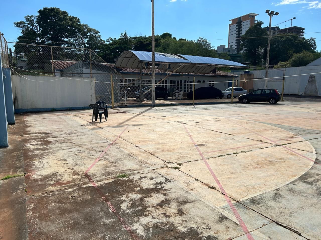 EXCELENTE TERRENO EM BAIRRO NOBRE DE CASCAVEL-COUNTRY COM 1600 M2