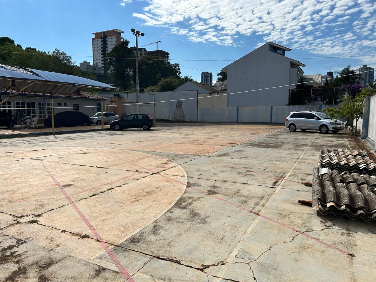EXCELENTE TERRENO EM BAIRRO NOBRE DE CASCAVEL-COUNTRY COM 1600 M2