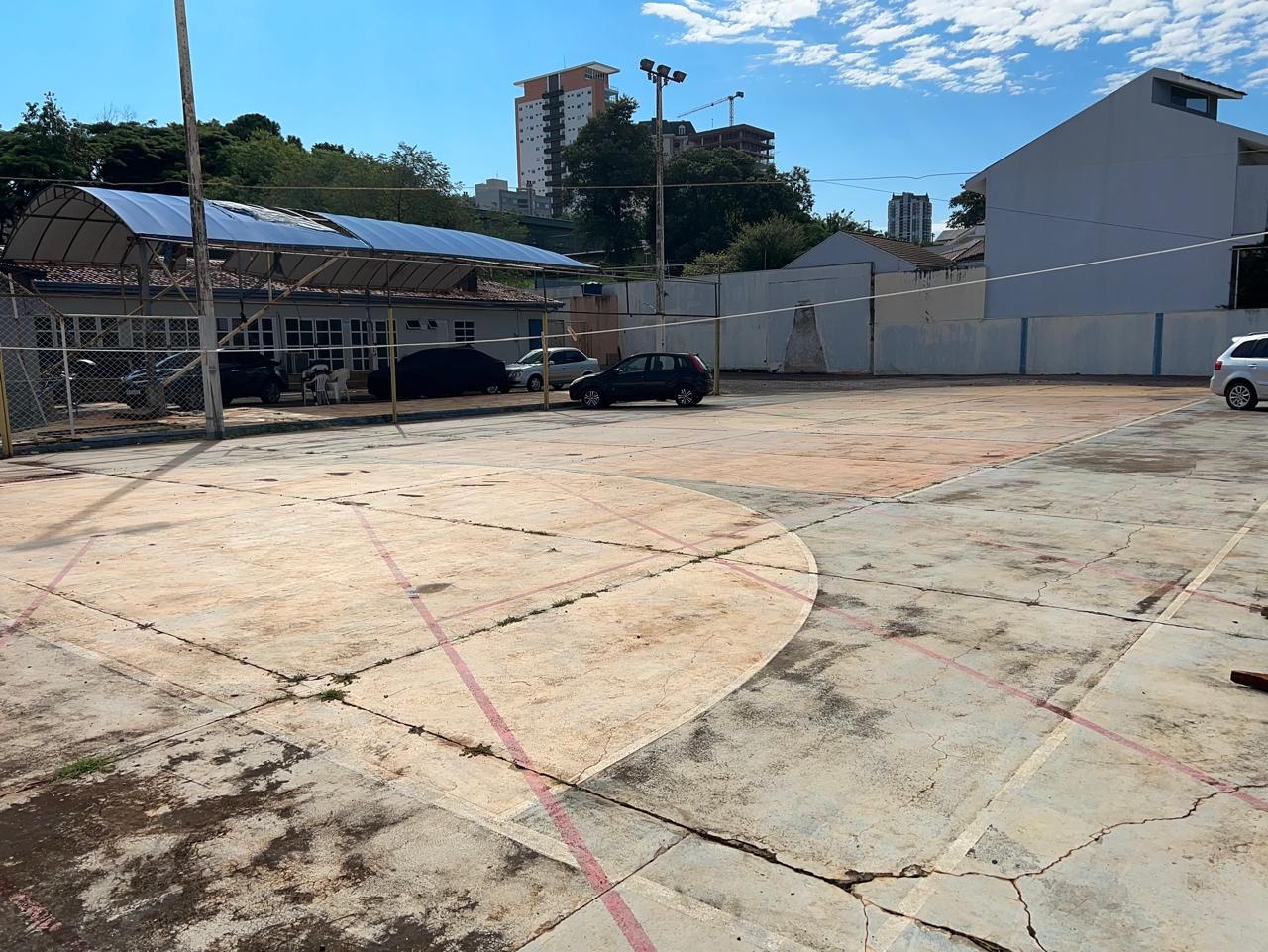 EXCELENTE TERRENO EM BAIRRO NOBRE DE CASCAVEL-COUNTRY COM 1600 M2