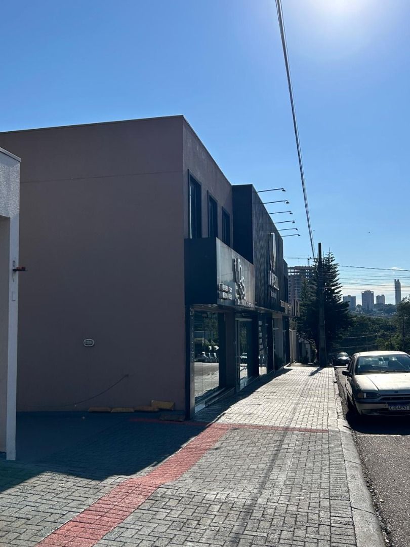 Imagens do imóveis Salas Comerciais em Região Valorizada e de Alto Fluxo – Cascavel, com mezanino e 112 m2.