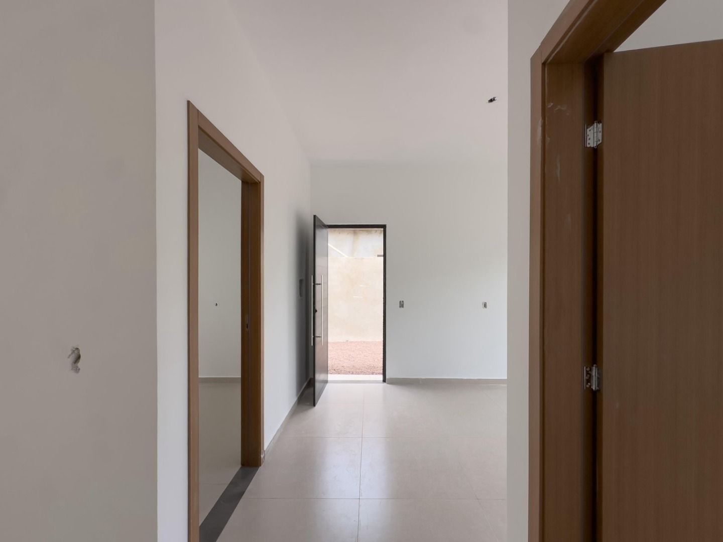 Imagens do imóveis Casas novas prontas para morar, 2 quartos no bairro Santa Felicidade, Condição especial para venda até Março R& 280.000,00.