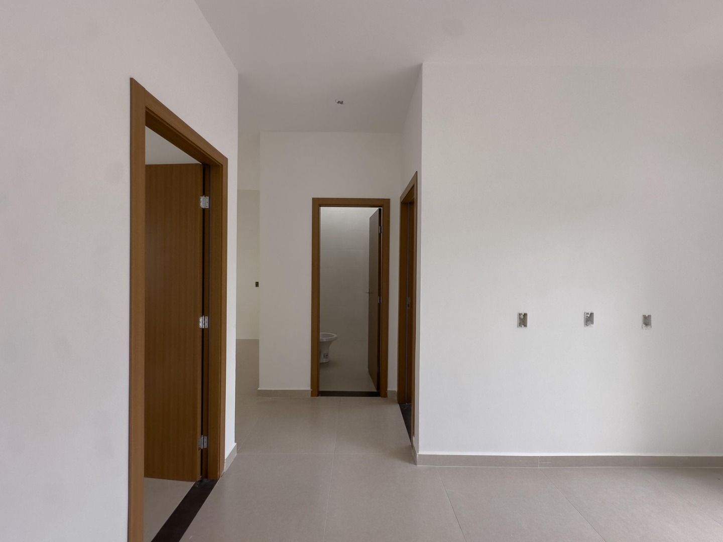 Imagens do imóveis Casas novas prontas para morar, 2 quartos no bairro Santa Felicidade, Condição especial para venda até Março R& 280.000,00.