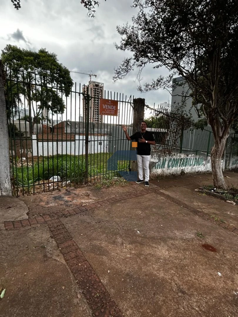 EXCELENTE TERRENO COMERCIAL, NO CORACÃO DE CASCAVEL COM 500 M2, R$ 1.800.000,00