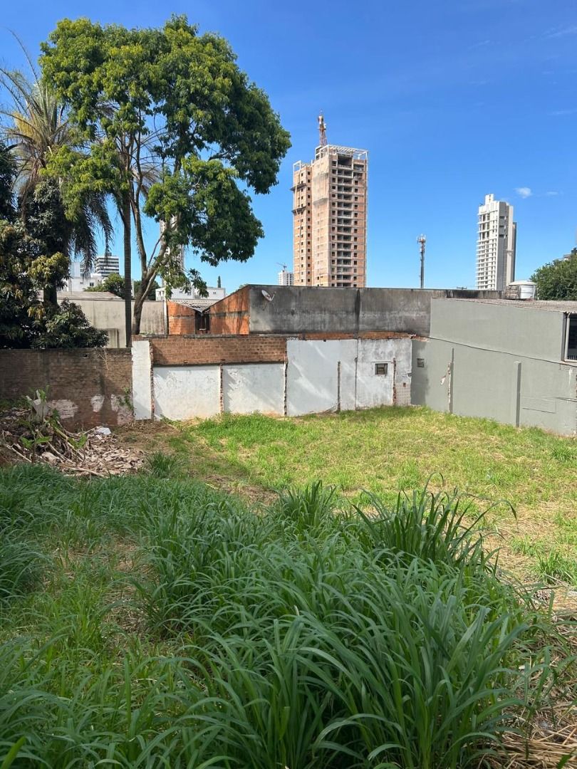 Imagens do imóveis EXCELENTE TERRENO COMERCIAL, NO CORACÃO DE CASCAVEL COM 500 M2, R$ 1.800.000,00