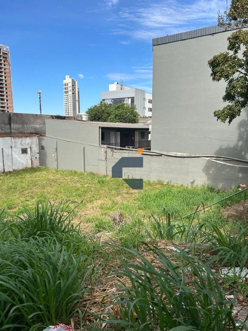 EXCELENTE TERRENO COMERCIAL, NO CORACÃO DE CASCAVEL COM 500 M2, R$ 1.800.000,00