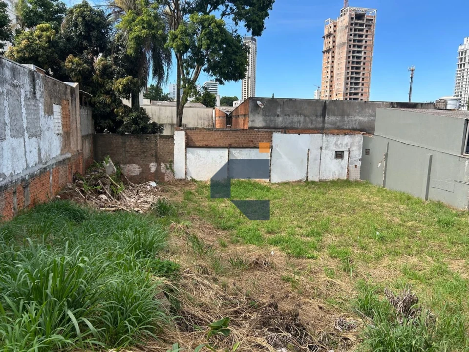 EXCELENTE TERRENO COMERCIAL, NO CORACÃO DE CASCAVEL COM 500 M2, R$ 1.800.000,00