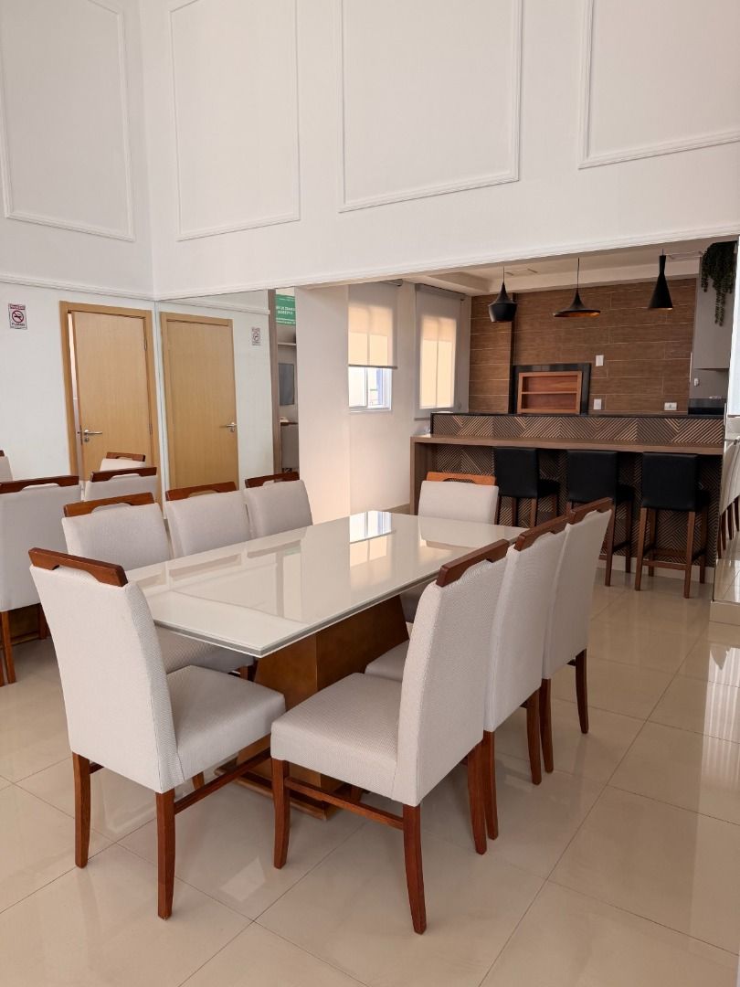 Imagens do imóveis Apartamento Mobiliado em Área Nobre de Cascavel, com suíte  mais 2 Quartos | 3 Vagas de Garagem | 110 m² Privativos e 190 m² total..