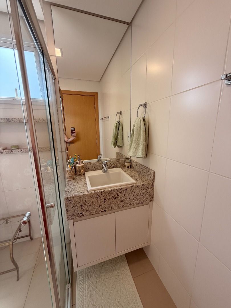 Imagens do imóveis Apartamento Mobiliado em Área Nobre de Cascavel, com suíte  mais 2 Quartos | 3 Vagas de Garagem | 110 m² Privativos e 190 m² total..