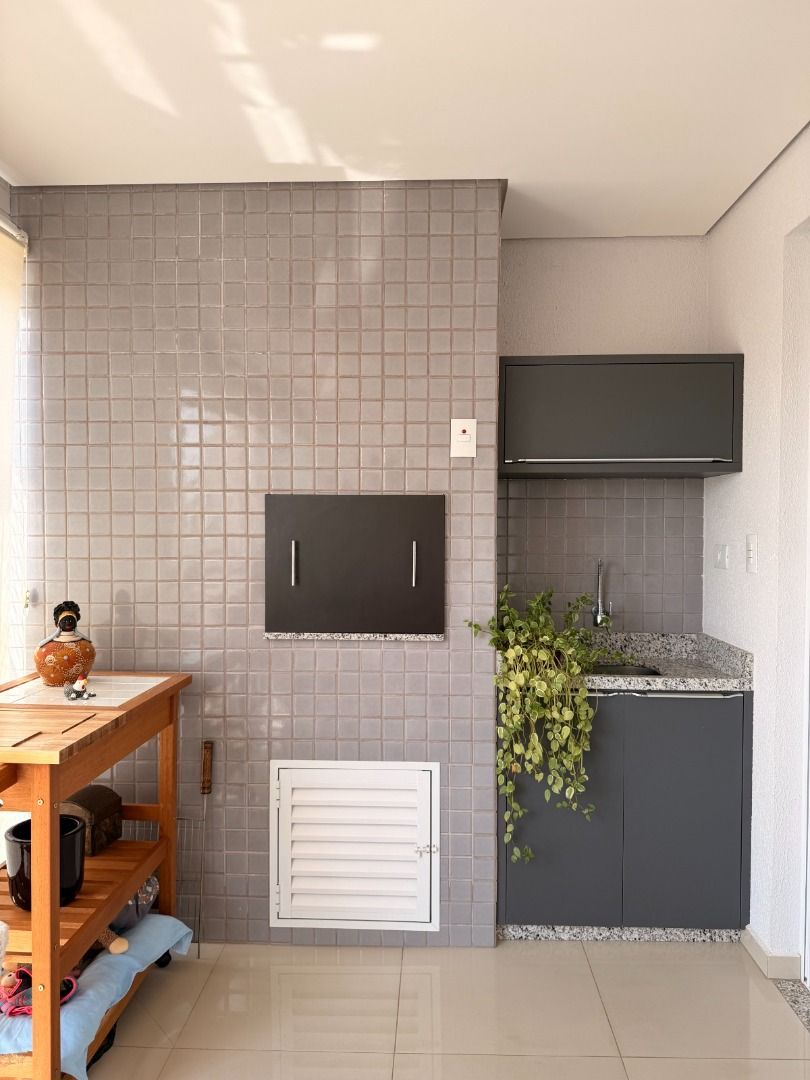 Imagens do imóveis Apartamento Mobiliado em Área Nobre de Cascavel, com suíte  mais 2 Quartos | 3 Vagas de Garagem | 110 m² Privativos e 190 m² total..
