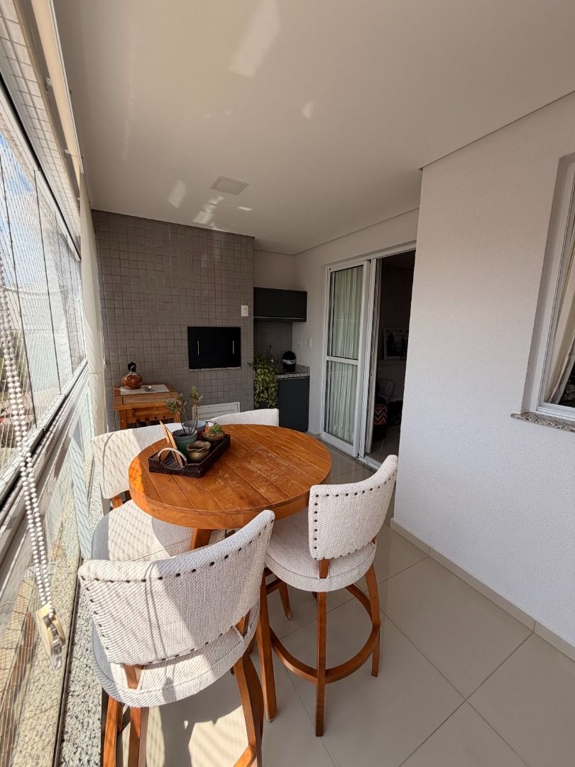 Imagens do imóveis Apartamento Mobiliado em Área Nobre de Cascavel, com suíte  mais 2 Quartos | 3 Vagas de Garagem | 110 m² Privativos e 190 m² total..