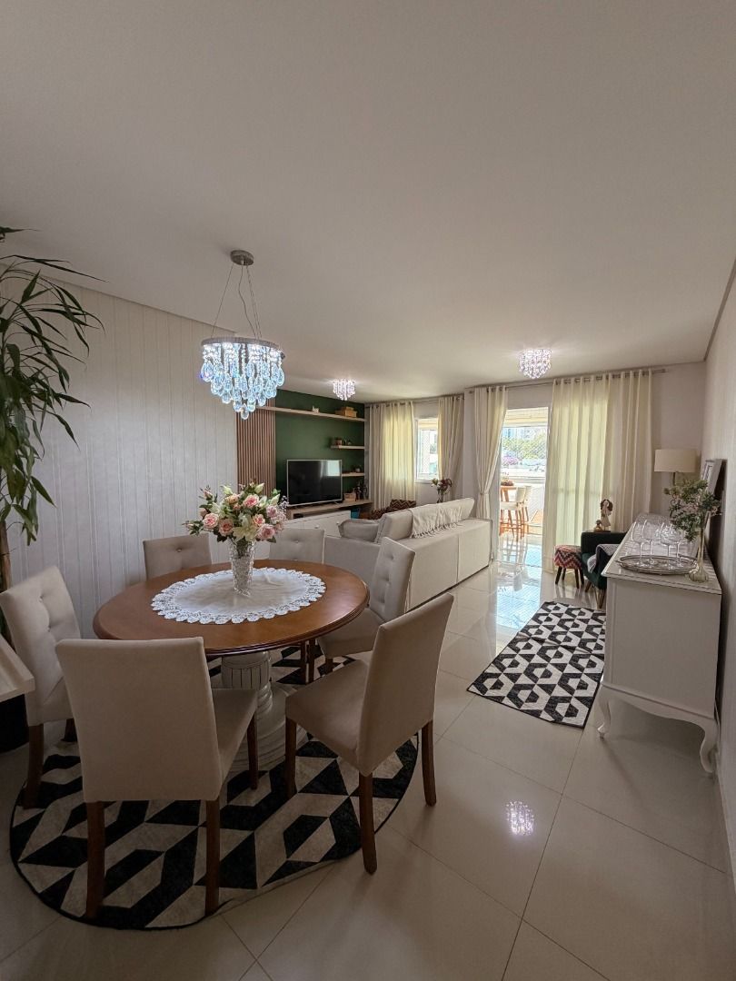 Imagens do imóveis Apartamento Mobiliado em Área Nobre de Cascavel, com suíte  mais 2 Quartos | 3 Vagas de Garagem | 110 m² Privativos e 190 m² total..