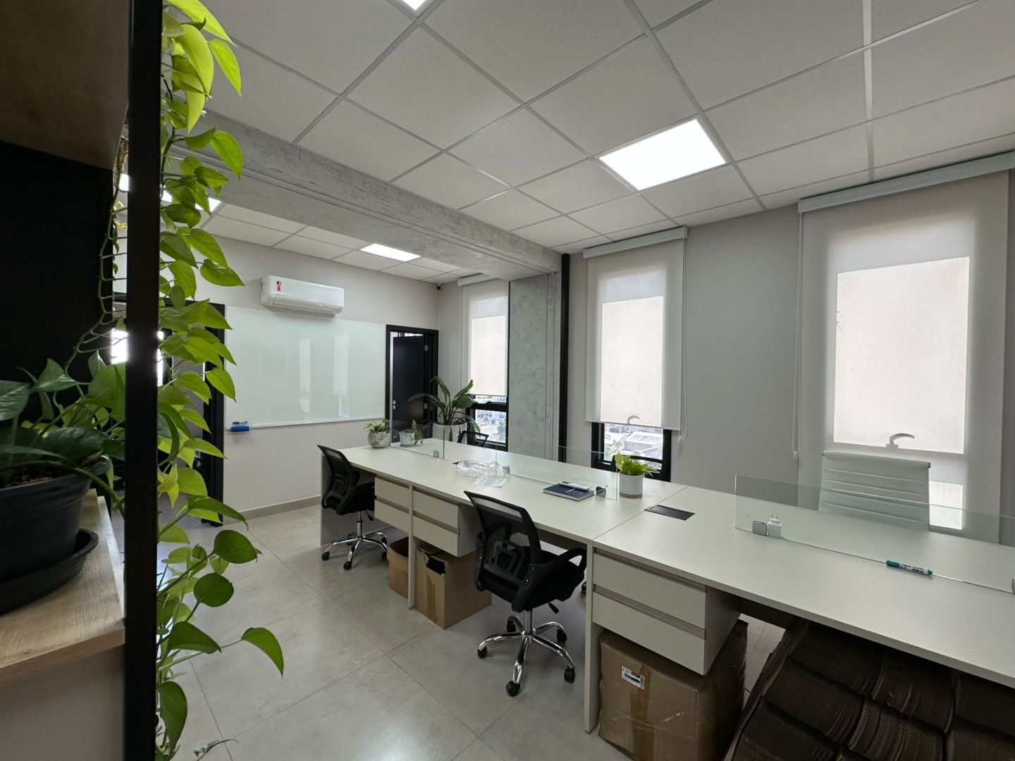 Imagens do imóveis SALA PRONTA - CONCEITO EXECUTIVE, COM DUAS VAGAS DE GARAGEM