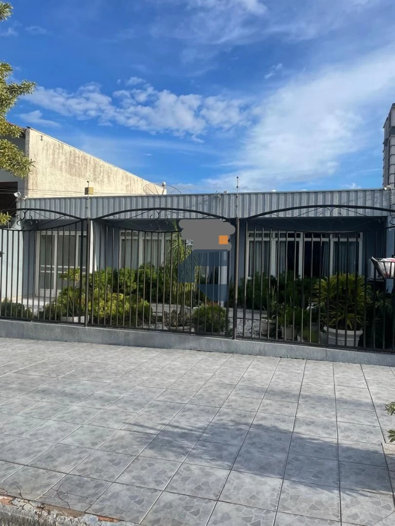 Casa com 4 dormitórios à venda, 230 m² por R$ 1.800.000 - Neva - Cascavel/PR