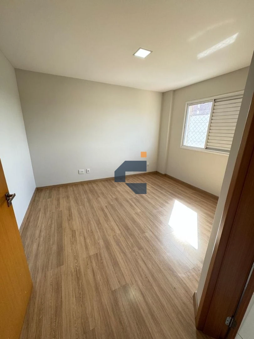Lindo apartamento com 3 dormitórios à venda, 103 m² por R$ 745.000 - Centro - Cascavel/PR