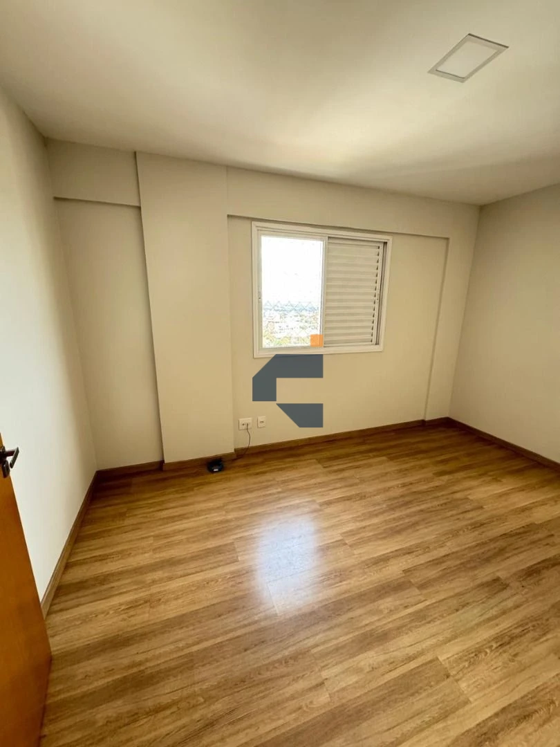 Lindo apartamento com 3 dormitórios à venda, 103 m² por R$ 745.000 - Centro - Cascavel/PR