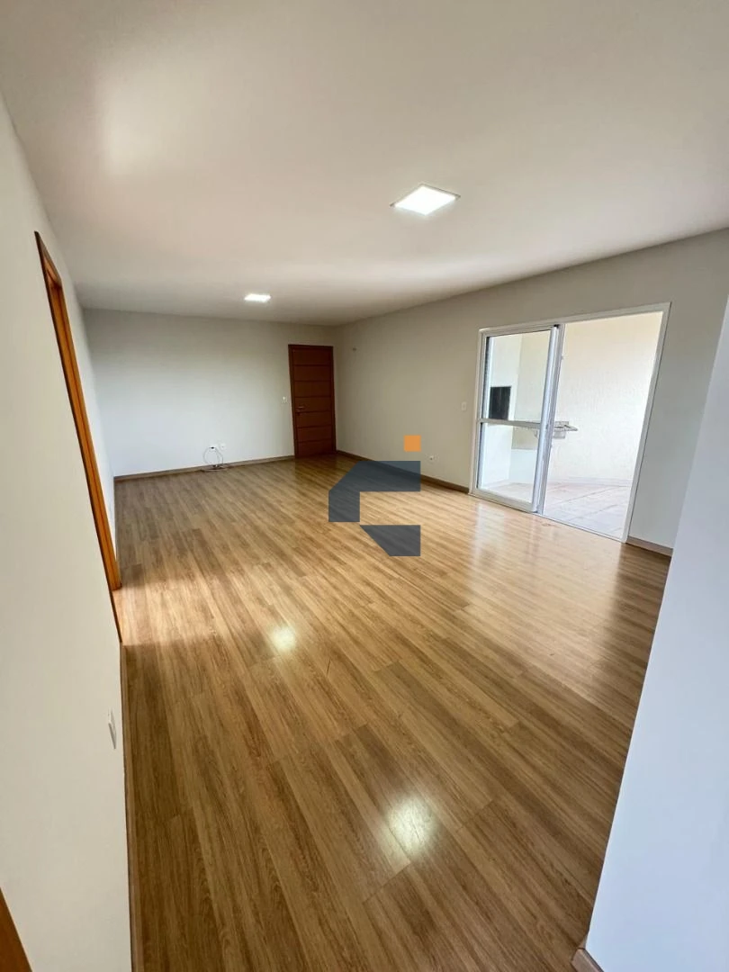 Lindo apartamento com 3 dormitórios à venda, 103 m² por R$ 745.000 - Centro - Cascavel/PR