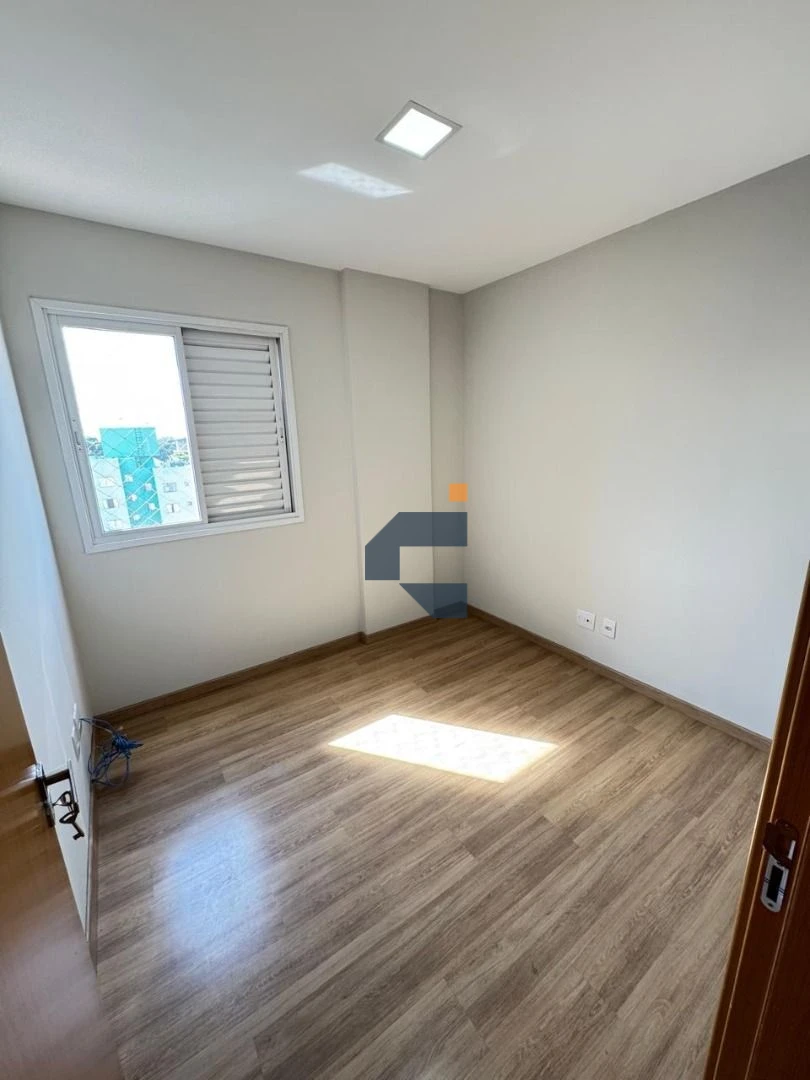 Lindo apartamento com 3 dormitórios à venda, 103 m² por R$ 745.000 - Centro - Cascavel/PR