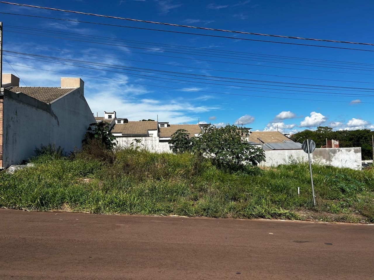 Imagens do imóveis EXCELENTE TERRENO COM 240 M2, EM REGIÃO QUE MAIS CRESCE EM CASCAVEL, APROVEITE!