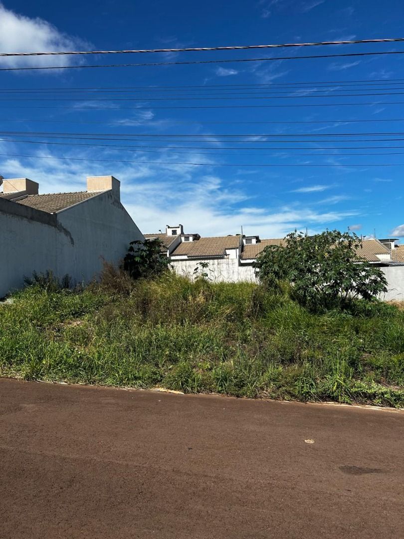 Imagens do imóveis EXCELENTE TERRENO COM 240 M2, EM REGIÃO QUE MAIS CRESCE EM CASCAVEL, APROVEITE!