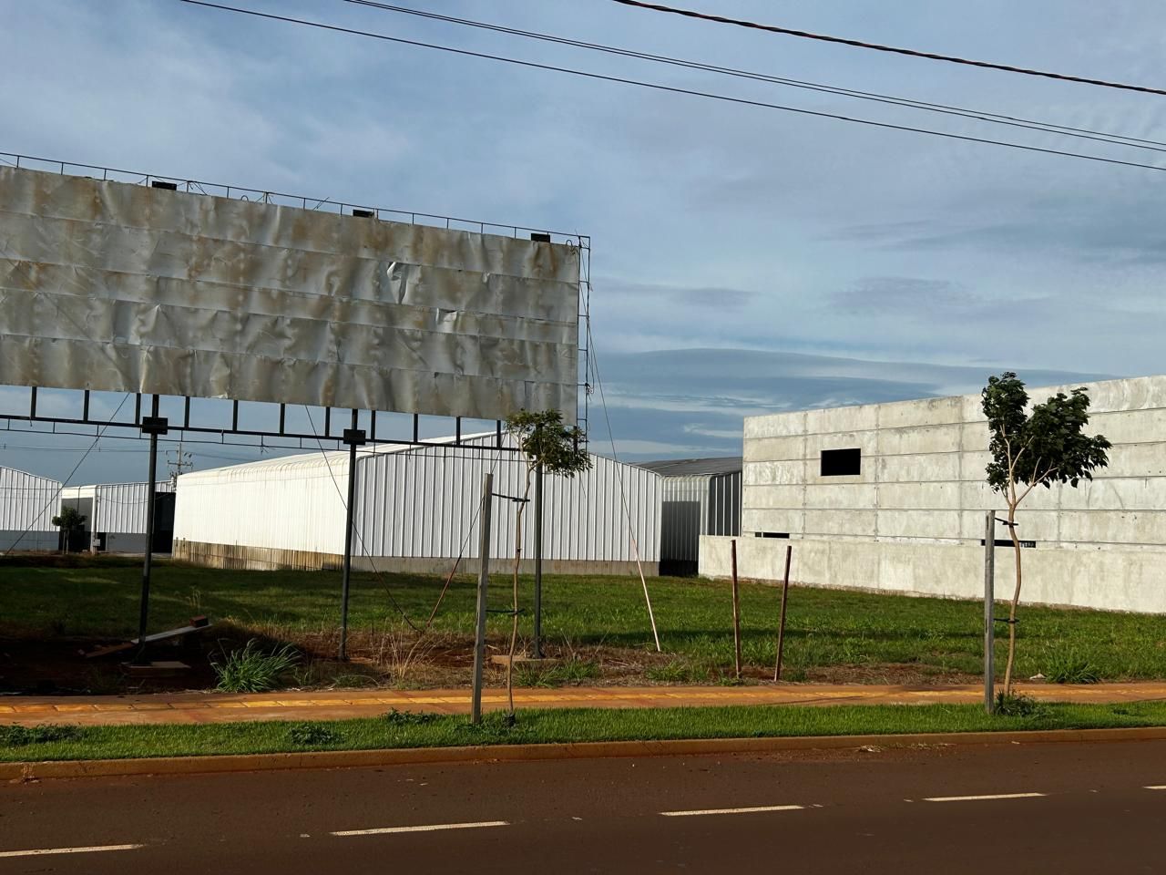 Imagens do imóveis Terreno Comercial no Biopark: 1.000 m² em Localização Premium para Impulsionar Seu Negócio