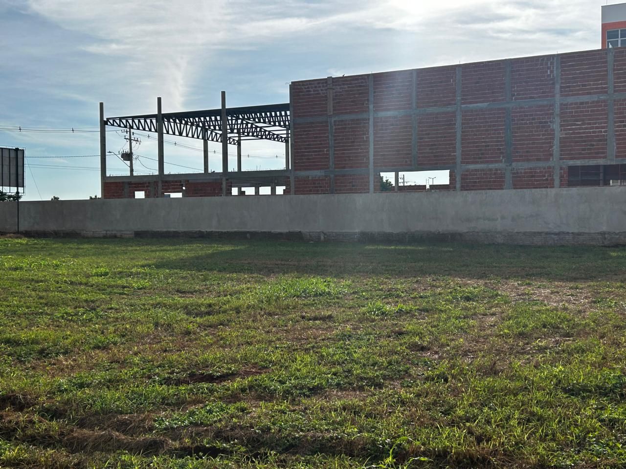 Imagens do imóveis Terreno Comercial no Biopark: 1.000 m² em Localização Premium para Impulsionar Seu Negócio