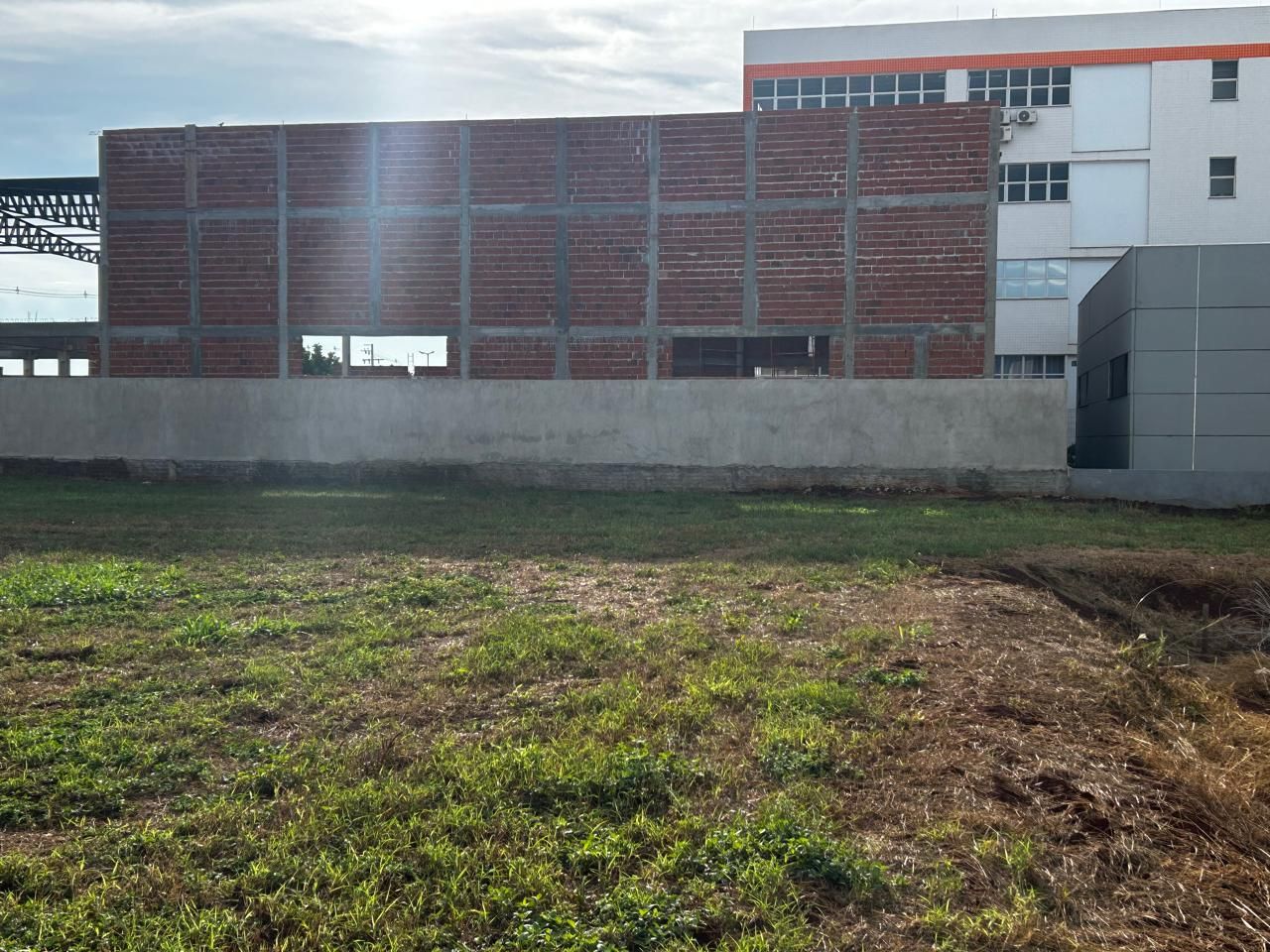 Imagens do imóveis Terreno Comercial no Biopark: 1.000 m² em Localização Premium para Impulsionar Seu Negócio
