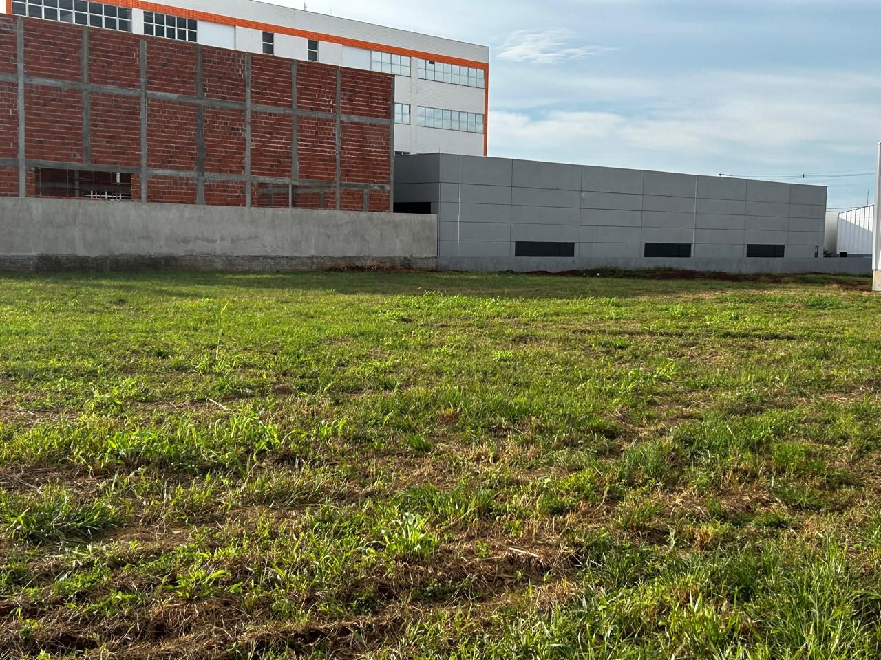 Imagens do imóveis Terreno Comercial no Biopark: 1.000 m² em Localização Premium para Impulsionar Seu Negócio