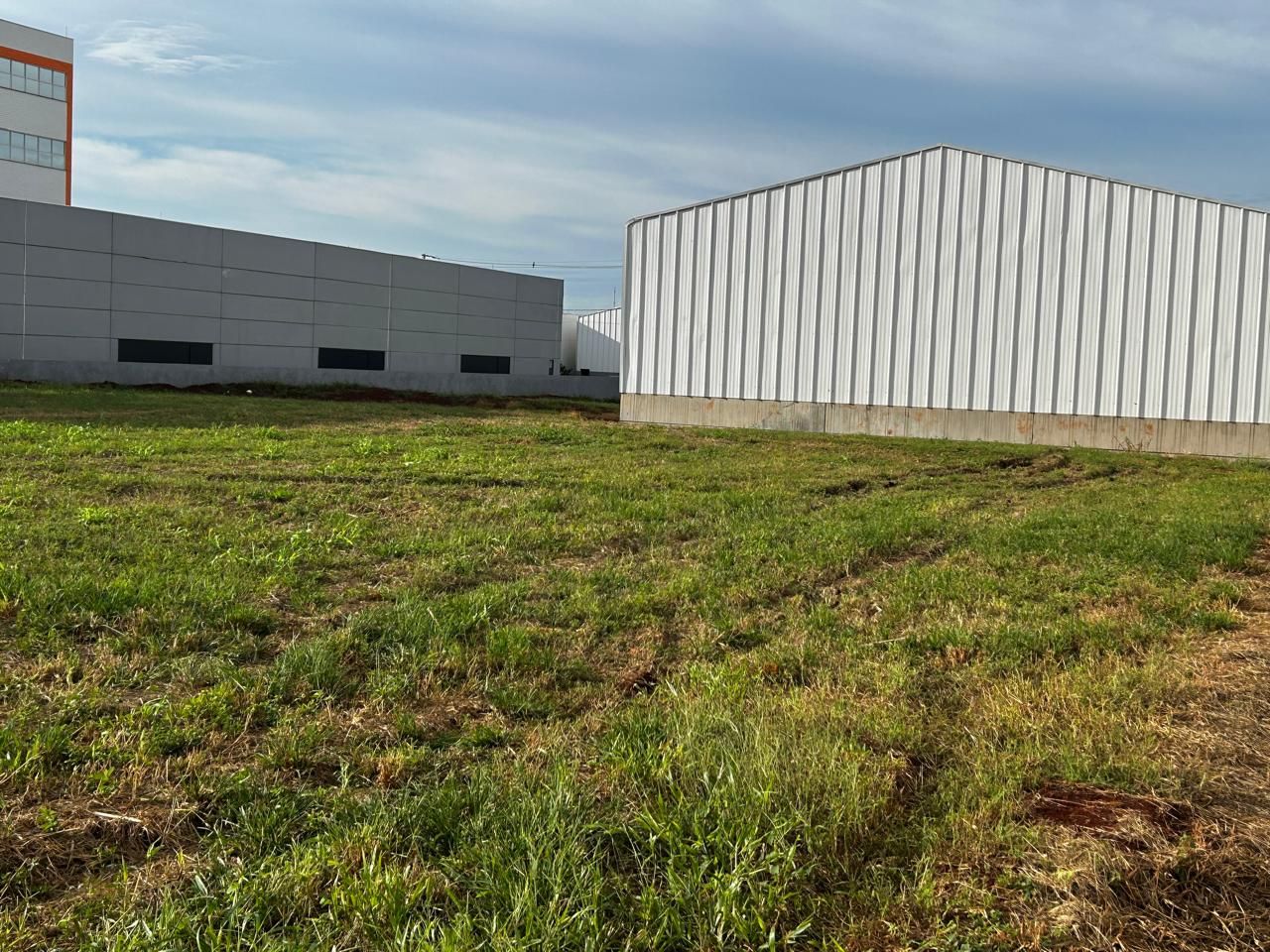 Imagens do imóveis Terreno Comercial no Biopark: 1.000 m² em Localização Premium para Impulsionar Seu Negócio