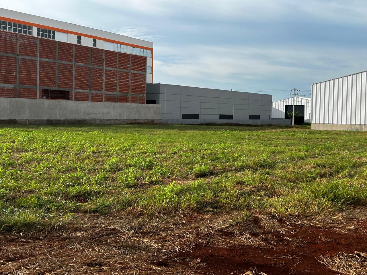 Imagens do imóveis Terreno Comercial no Biopark: 1.000 m² em Localização Premium para Impulsionar Seu Negócio